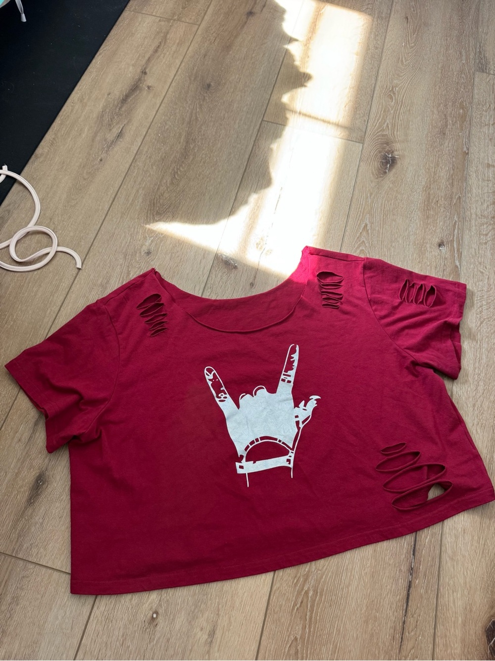 SweatyRocks Shirt Womens XL Short Sleeve Graphic Distressed Crop Top Red